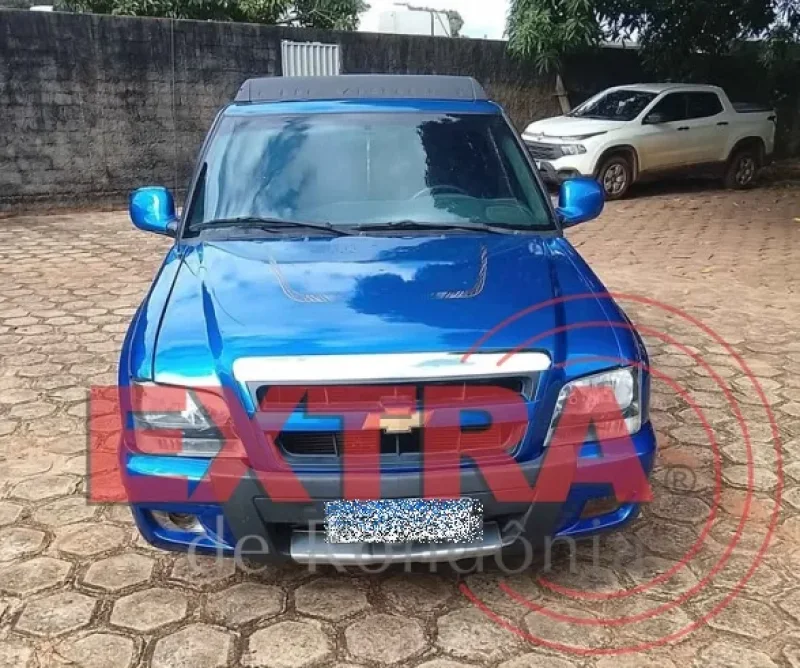 Moradora de Chupinguaia denuncia golpe e impede retirada de motocicletas financiadas em seu nome em Ariquemes