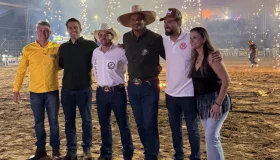 Noeli Deiró visita exposições e amplia diálogo com produtores