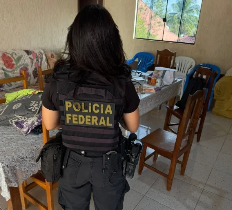 Operação Divisa: PF cumpre mandados em Alta Floresta d'Oeste após apreensão de 412 kg de drogas em Rolim de Moura