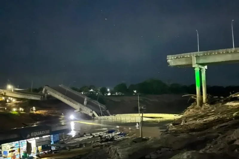 Ponte desaba no Acre, deixa quatro feridos e vídeo registra momento da queda