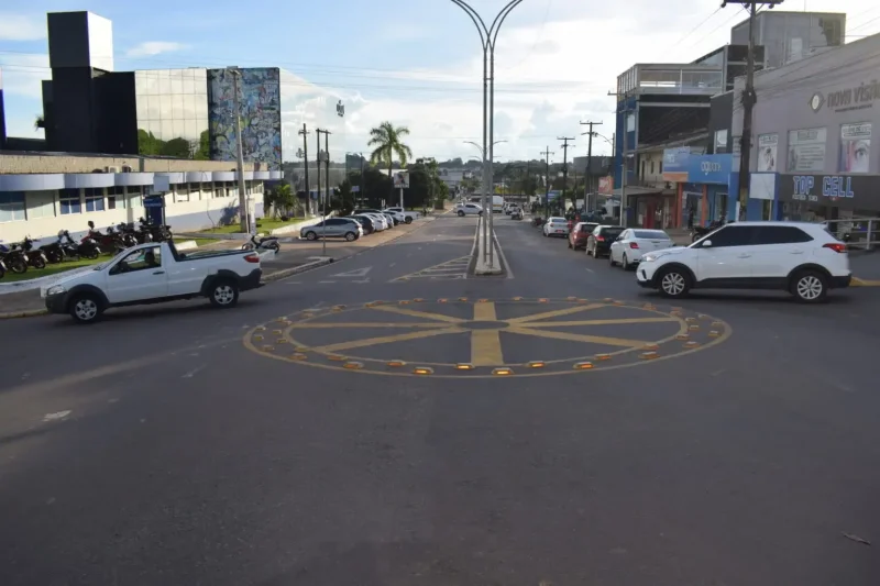Projetos de sinalização viária promovem mais segurança e mobilidade nos municípios de Rondônia