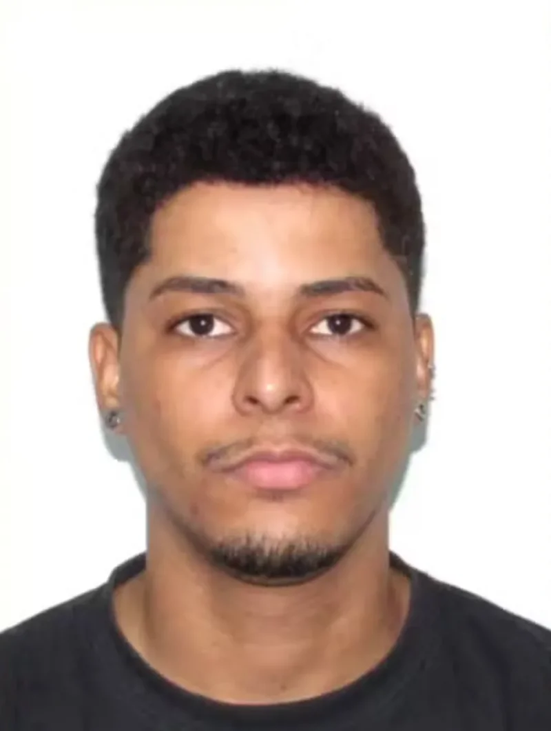 Foragido suspeito de matar o cunhado Anthony Emanuel Martins — Foto: Reprodução