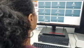 Emplacamento digital permite registrar veículo novo sem sair de casa em...