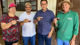 Prefeito Aldo Júlio visita propriedade de produtores do Café Fuzinato,...