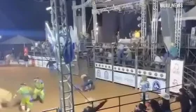 Primo de Ana Castela quebra a clavícula após cair de touro em rodeio de...