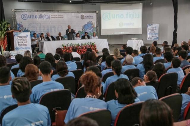 Mais de 3 mil estudantes do ensino médio terão acesso a aulas digitais em Rondônia