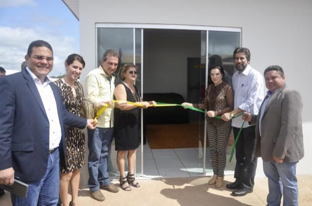 Raupp participa da inauguração da Casa da Criança e do frigorífico de suínos