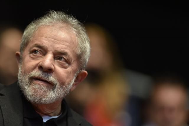 Teori manda para Moro investigações sobre Lula