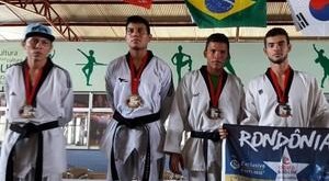 Atletas de academia de RO medalham no XV Eco International de Taekwondo