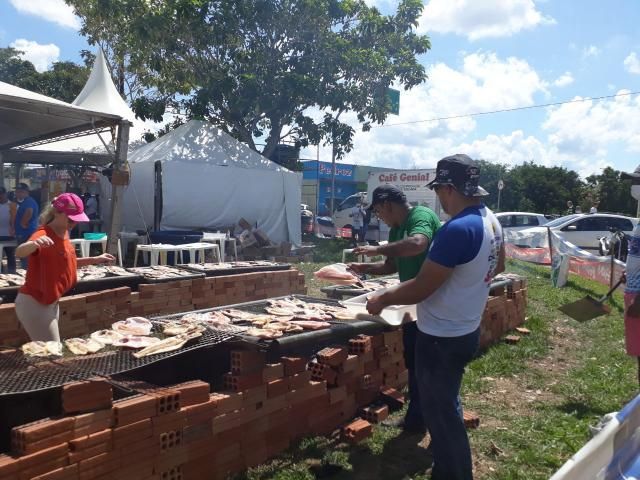 Maior churrasco de peixes de Rondônia marca último dia da Expovale, em Ariquemes