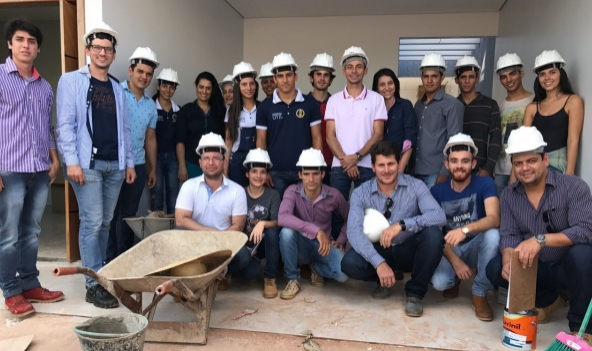 4º período de Engenharia Civil da FAROL visita as obras do Residencial Jequitibá