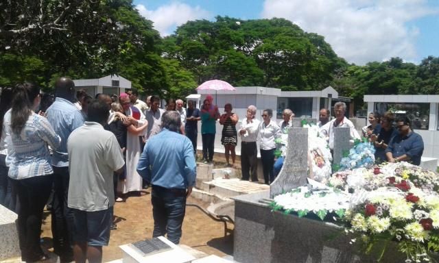 Corpo de prefeito assassinado em Colniza é sepultado sob forte comoção, em Rondônia