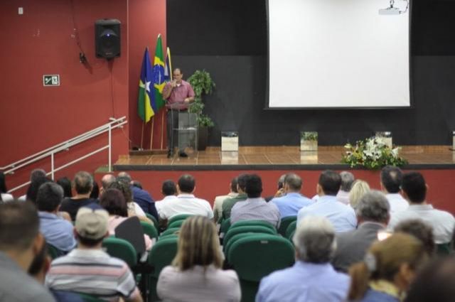 Governador Daniel Pereira defende planejamento e união dos setores público e privado durante evento em Pimenta Bueno