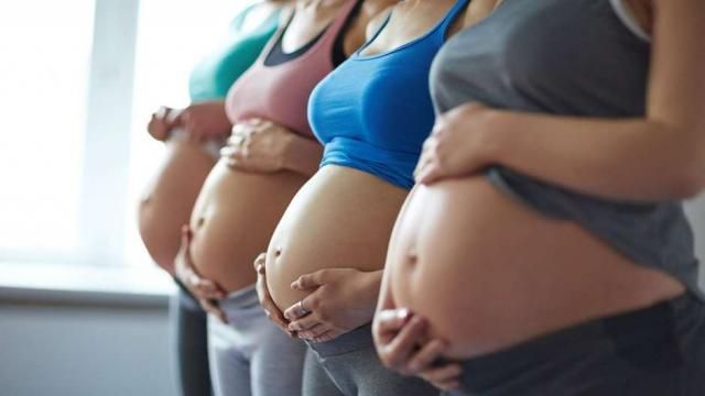 Brasileiras triplicam busca por congelamento de óvulos para adiar maternidade