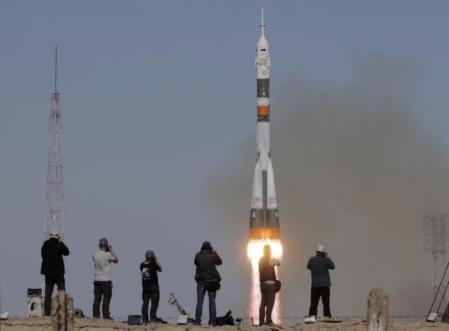 Falha no motor obriga Soyuz MS-10 a retornar para base no Cazaquistão