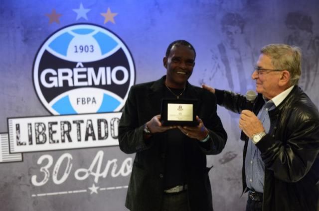 Ídolo do Grêmio, ex-jogador Tarciso morre aos 67 anos