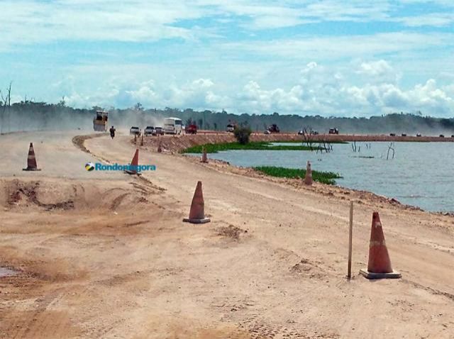 Elevação da BR-364 entre Rondônia e Acre será concluída em abril; Trânsito segue controlado