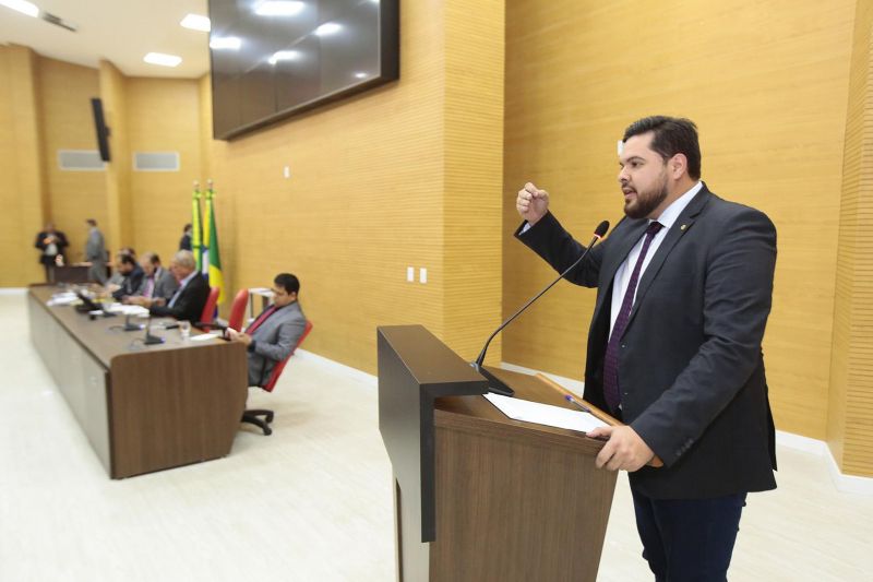 Deputado Jean Oliveira defende fortalecimento do setor produtivo do Estado