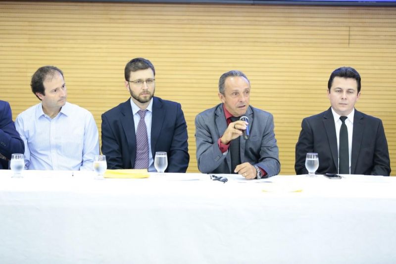 Deputado Lazinho da Fetagro promove audiência pública para debater melhorias no ensino público de Rondônia