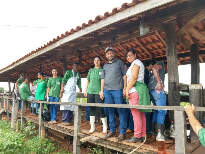 Produtores rurais de Rolim de Moura concluíram curso teórico e prático de inseminação artificial em bovinos leiteiros