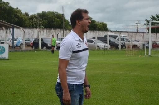 Genus confirma retorno do treinador Bruno Monteiro