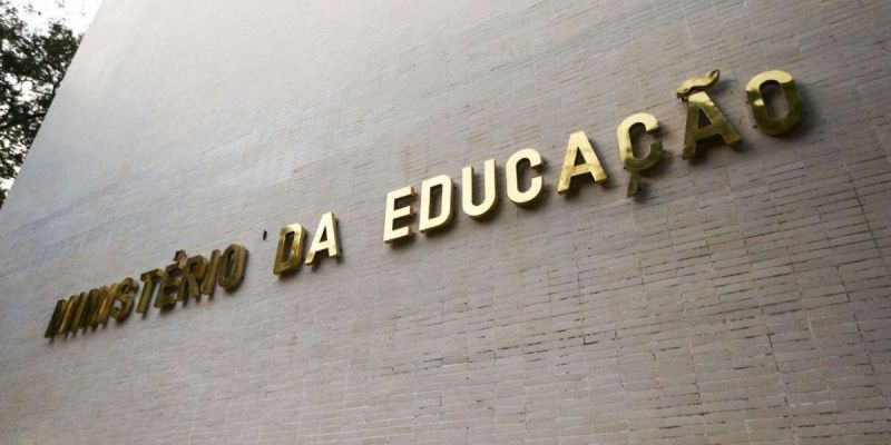 Governo libera R$ 2,61 bilhões para universidades