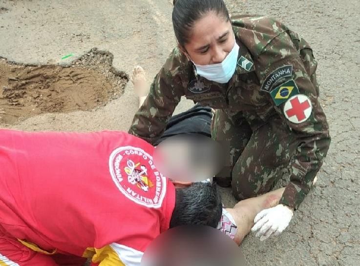 Mulher morre após ser atropelada por caminhão na BR-364 em Jaru