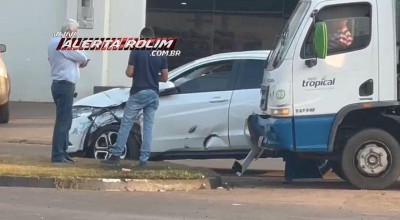 Colisão entre carro e caminhão deixa uma pessoa ferida em Rolim de Moura