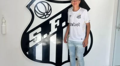Aos 15 anos, jogador de Alto Alegre dos Parecis assina com o Santos em SP
