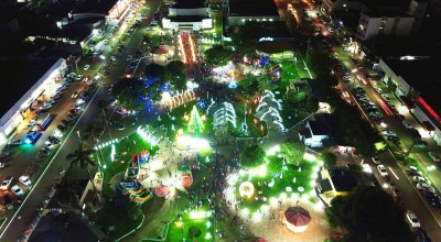 Praça Durvalino de Oliveira recebe o “Natal de Luz” em Rolim de Moura