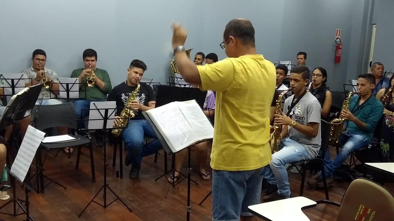 Música: Polícia Mirim reativa Orquestra Sinfônica 