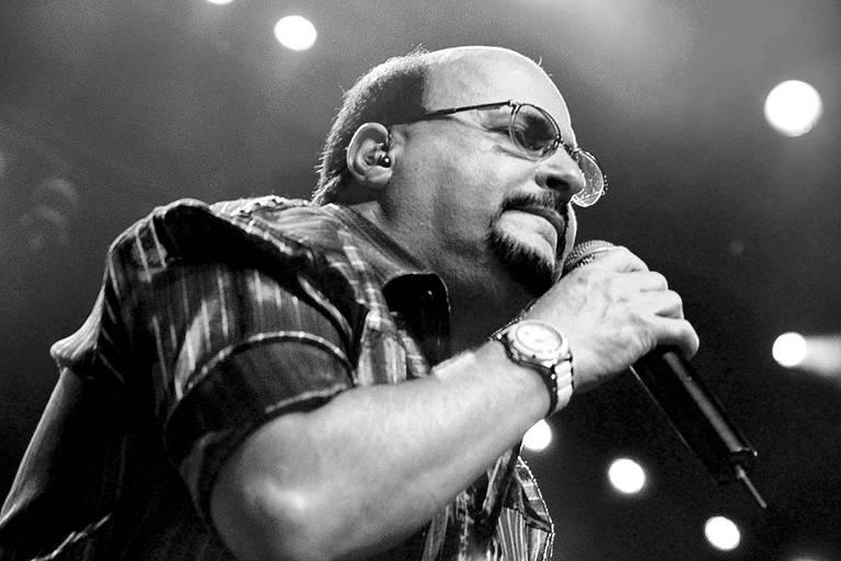 Paulinho, vocalista do Roupa Nova, morre no Rio aos 68 anos Paulinho, vocalista do Roupa Nova, morre no Rio aos 68 anos
