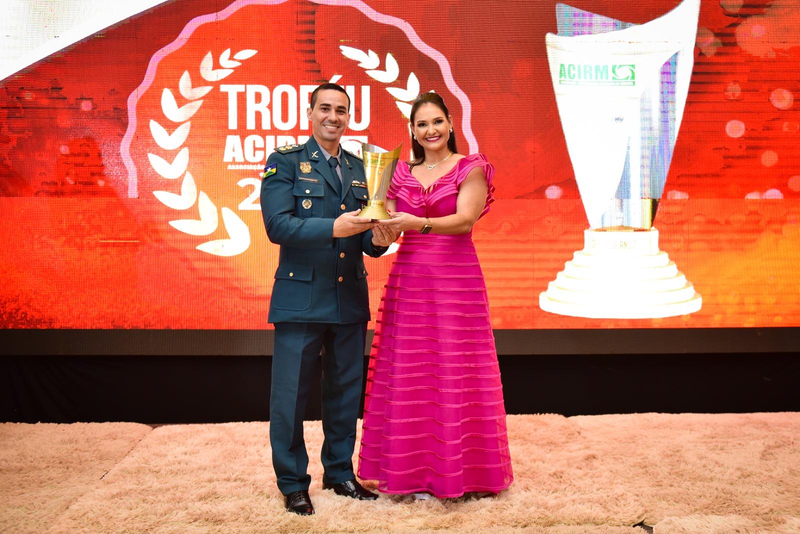 1º noite de entrega do “ Troféu Acirm” deste ano também homenageou parceiros da associação comercial 1º noite de entrega do “ Troféu Acirm” deste ano também homenageou parceiros da associação comercial