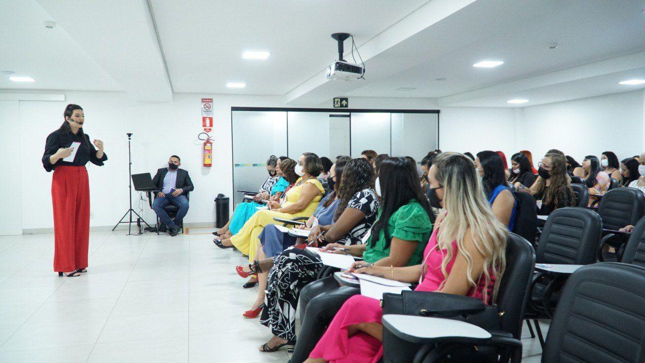 AGOSTO LILÁS: Mônica Finanças lança mentoria com preço social para mulheres AGOSTO LILÁS: Mônica Finanças lança mentoria com preço social para mulheres