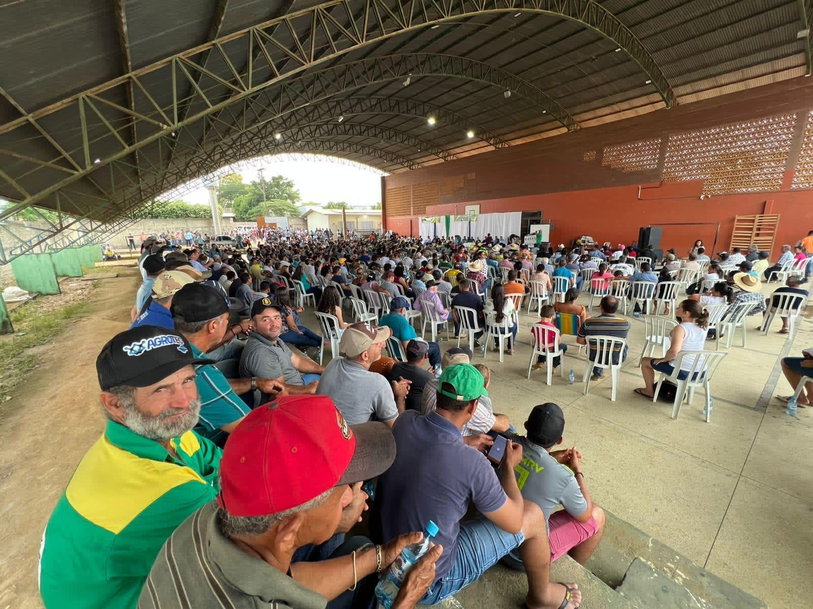 Em Buritis, deputada Sílvia Cristina se reúne com produtores rurais, afetados com os embargos do Ibama