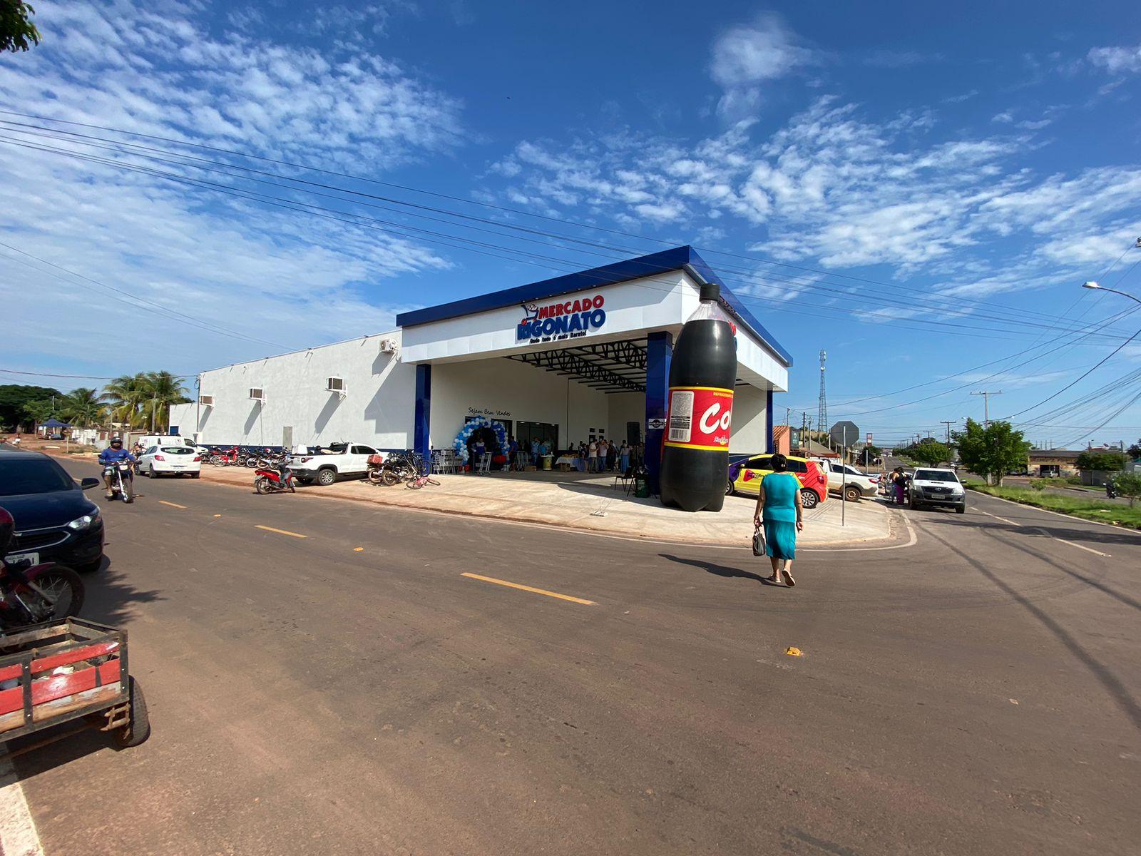 Prefeito Aldo Júlio parabeniza Rigonato por reinauguração em Rolim de Moura Prefeito Aldo Júlio parabeniza Rigonato por reinauguração em Rolim de Moura