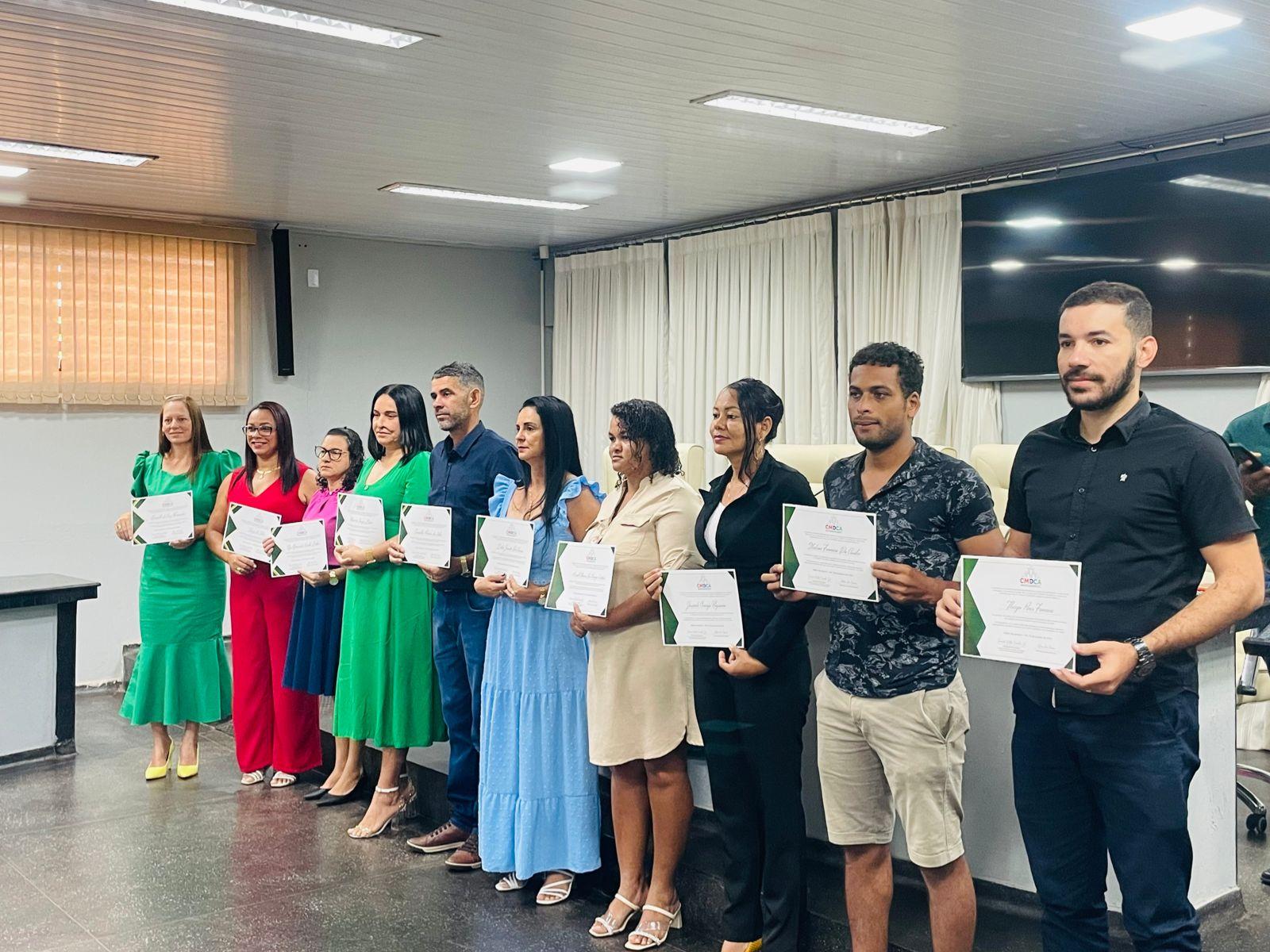 Conselheiros tutelares eleitos para o quadriênio 2024/2028 são empossados em Rolim de Moura Conselheiros tutelares eleitos para o quadriênio 2024/2028 são empossados em Rolim de Moura
