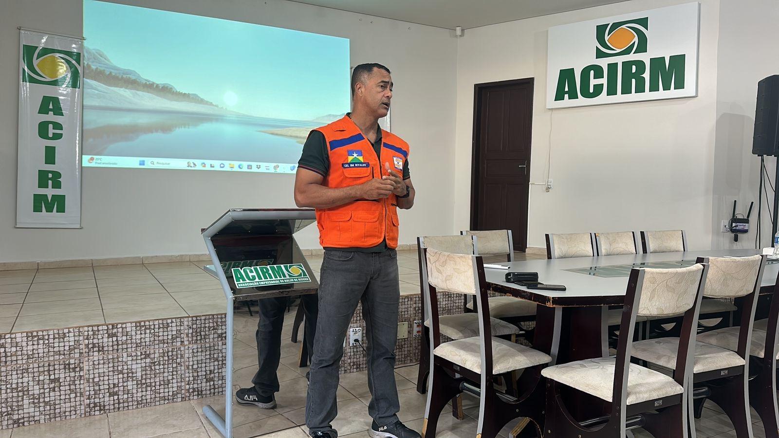 Defesa Civil de Rolim de Moura participa de treinamento com Coordenadoria Estadual de Defesa Civil Defesa Civil de Rolim de Moura participa de treinamento com Coordenadoria Estadual de Defesa Civil