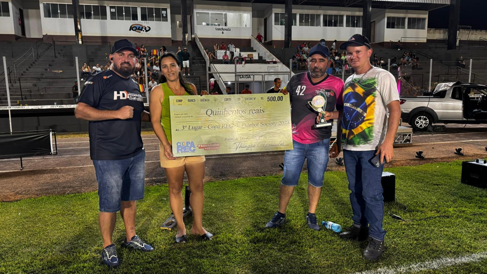 Farma Vida de São Miguel vence nos pênaltis o Peladeiros de Migrantinópolis e leva o título da Copa REC no estádio Cassolão Farma Vida de São Miguel vence nos pênaltis o Peladeiros de Migrantinópolis e leva o título da Copa REC no estádio Cassolão
