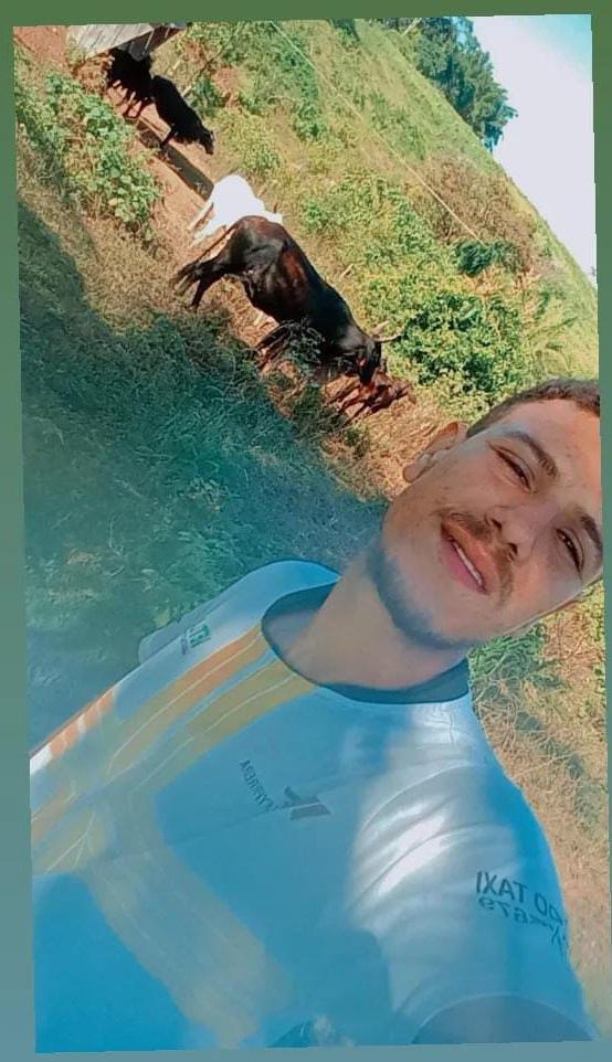 Jovem de 21 anos morre em trágico acidente na zona rural de São Miguel do Guaporé Jovem de 21 anos morre em trágico acidente na zona rural de São Miguel do Guaporé