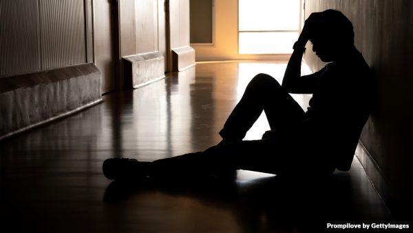 Prevenção do suicídio: campanha pede menos estigma e mais diálogo Prevenção do suicídio: campanha pede menos estigma e mais diálogo