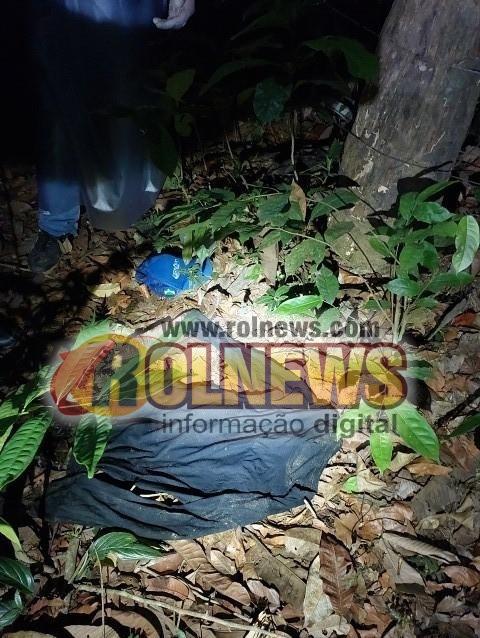 Cadáver é encontrado em cova rasa na zona rural de Migrantinópolis Cadáver é encontrado em cova rasa na zona rural de Migrantinópolis