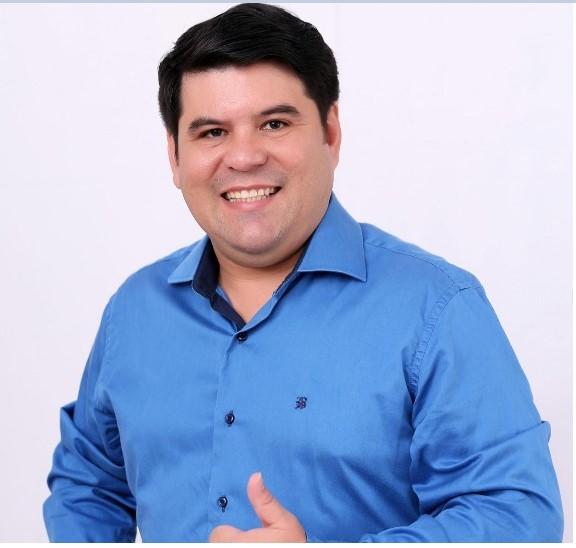 Zé Wellington prefeito eleito de São Francisco sofre acidente a caminho de Brasília; veja vídeo Zé Wellington prefeito eleito de São Francisco sofre acidente a caminho de Brasília; veja vídeo