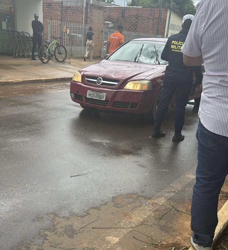 Criança e avó são atropeladas na avenida Melvin Jones em Vilhena Criança e avó são atropeladas na avenida Melvin Jones em Vilhena