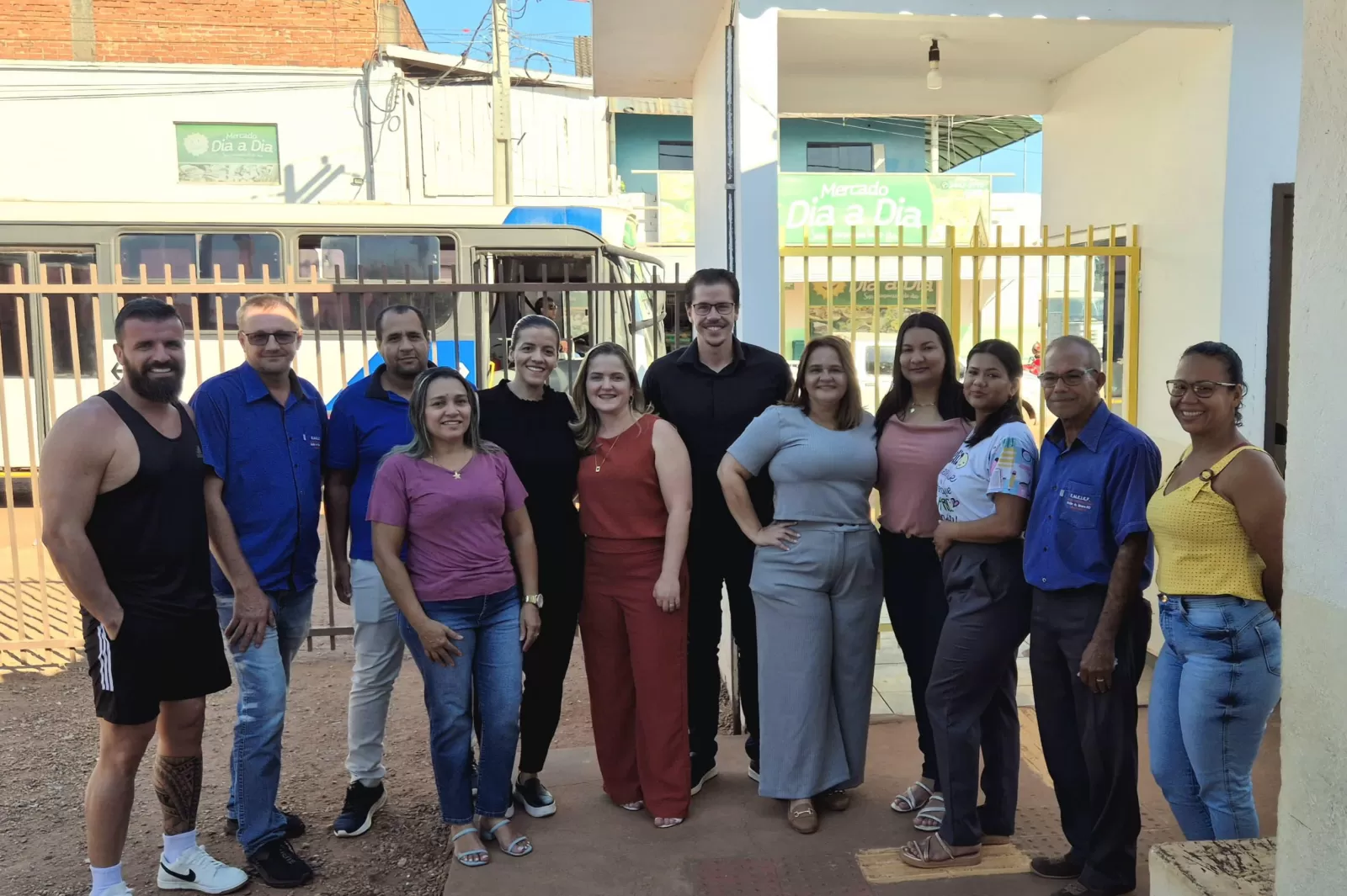 SEMED inicia instalação de mastros para hasteamento das bandeiras nas escolas municipais, em Rolim de Moura SEMED inicia instalação de mastros para hasteamento das bandeiras nas escolas municipais, em Rolim de Moura