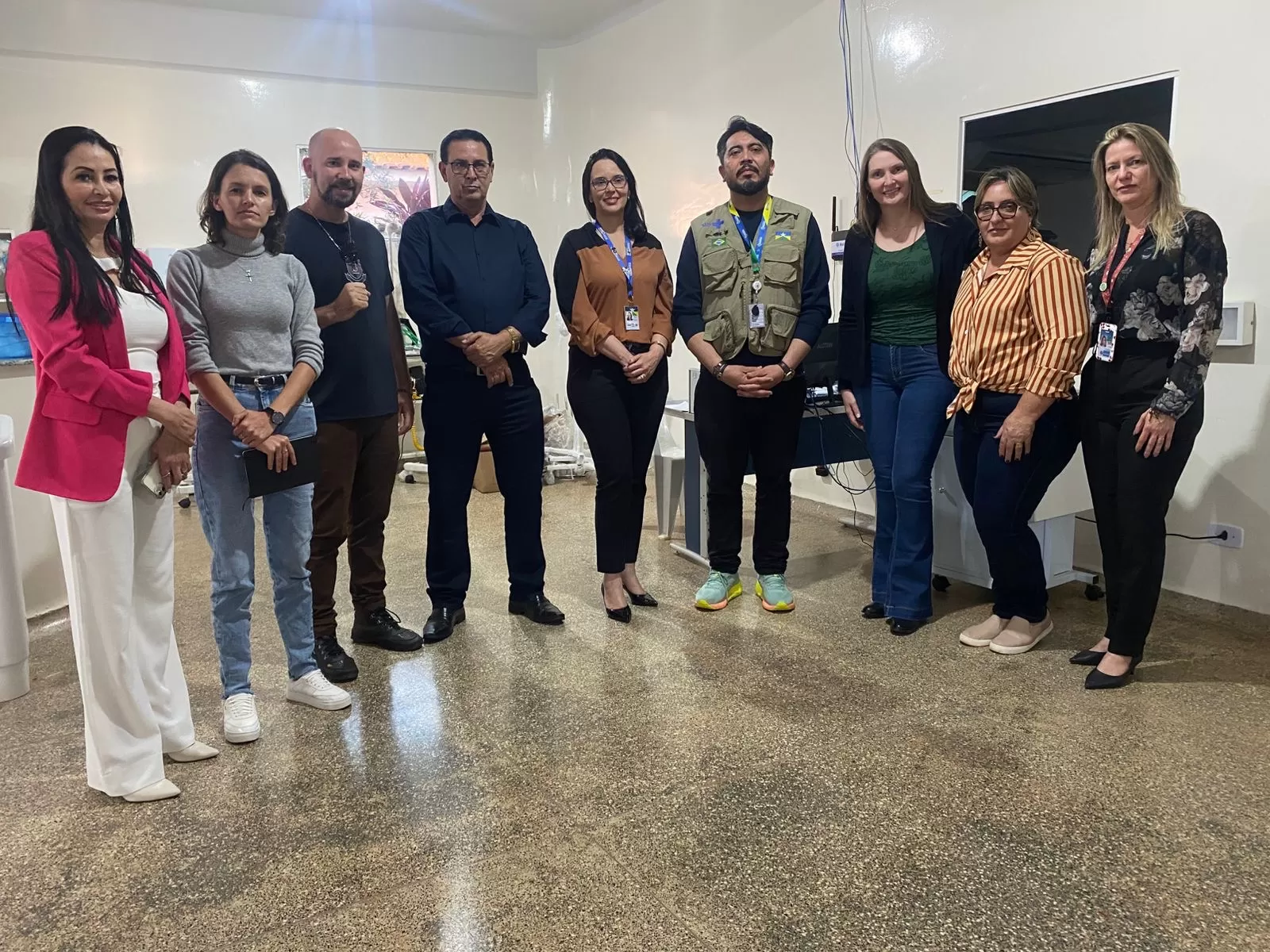 Vereadora Janete Lins comemora chegada de Arco Cirúrgico ao Hospital Municipal de Rolim de Moura Vereadora Janete Lins comemora chegada de Arco Cirúrgico ao Hospital Municipal de Rolim de Moura