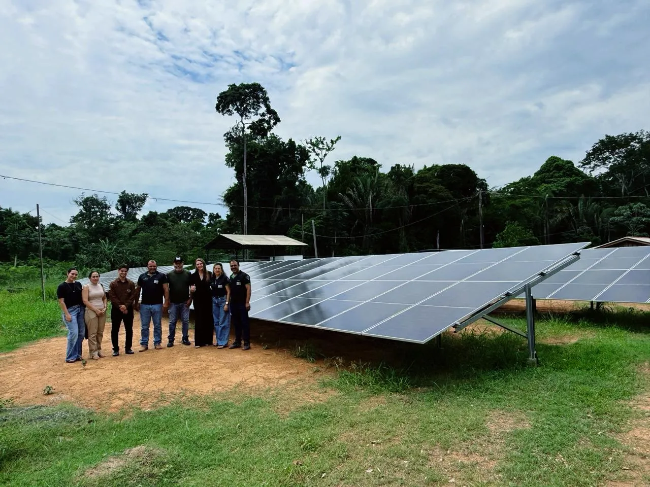 Deputada Lebrinha garante R$ 200 mil para placas solares na Escola Família Agrícola de Jaru Deputada Lebrinha garante R$ 200 mil para placas solares na Escola Família Agrícola de Jaru