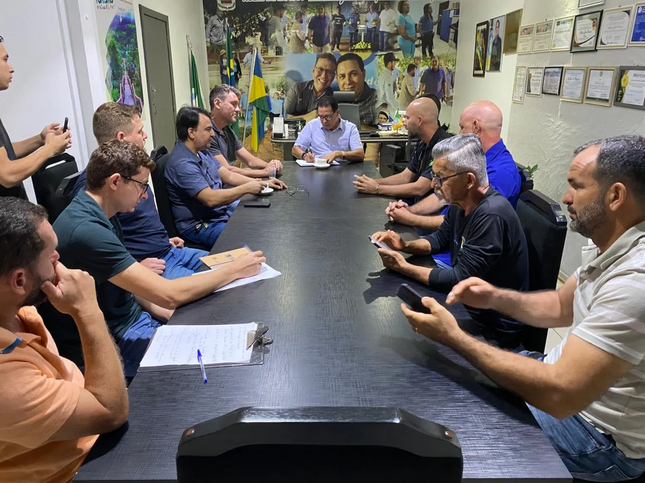 Prefeito Aldo Júlio anuncia ampliação do videomonitoramento e novos semáforos para reforçar segurança em Rolim de Moura Prefeito Aldo Júlio anuncia ampliação do videomonitoramento e novos semáforos para reforçar segurança em Rolim de Moura