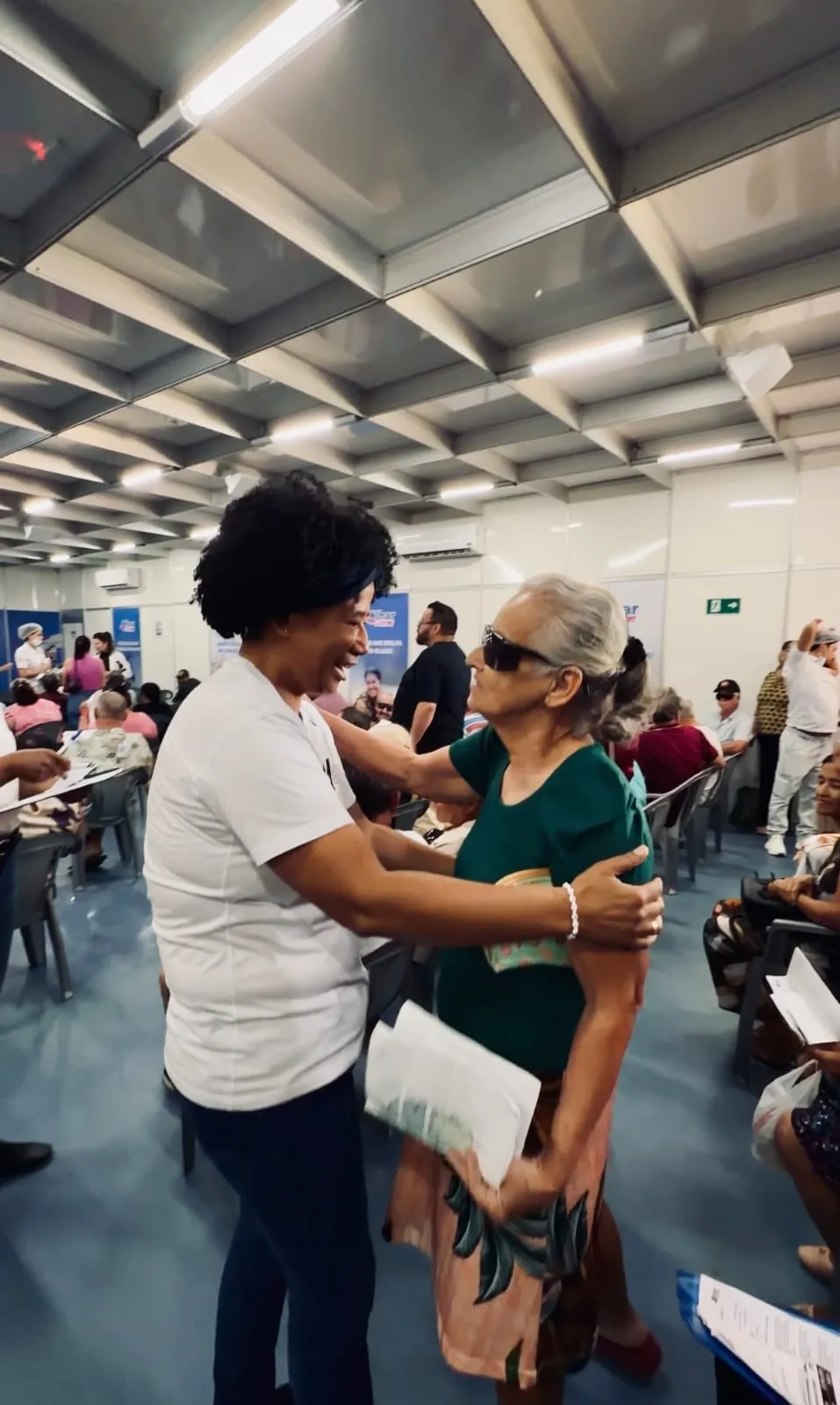 Povo merece sempre o melhor serviço, afirma Silvia Cristina Povo merece sempre o melhor serviço, afirma Silvia Cristina