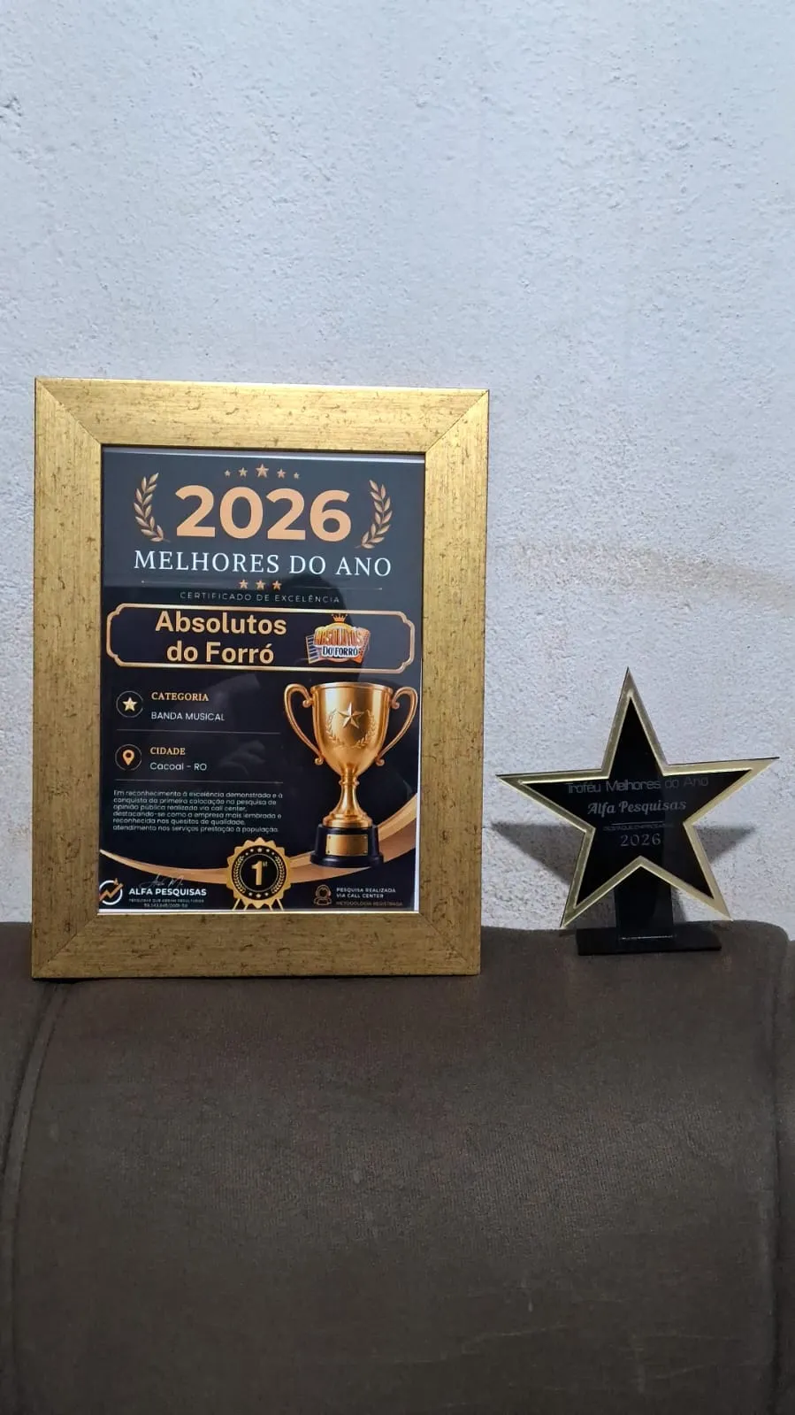 Banda Absolutos do Forró é homenageada com prêmio de excelência em Cacoal  